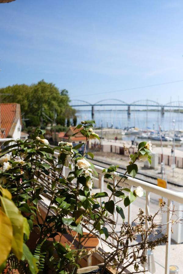 Aquarela Do Tejo Guesthouse วีลาฟรังกา เด ชีรา ภายนอก รูปภาพ