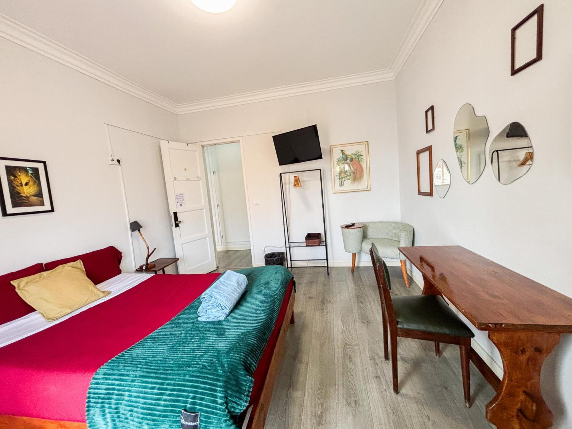 Aquarela Do Tejo Guesthouse วีลาฟรังกา เด ชีรา ภายนอก รูปภาพ